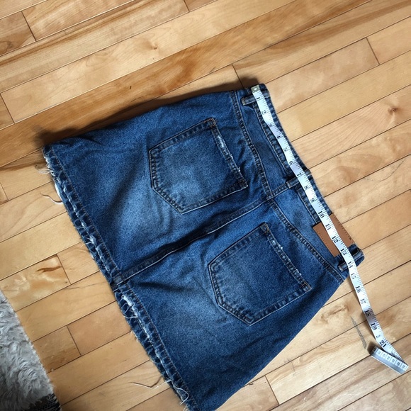 NWOT high waisted Stradivarius Denim Skirt size 06 - Picture 8 of 8